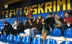 Maria Regina im Fußballstadion