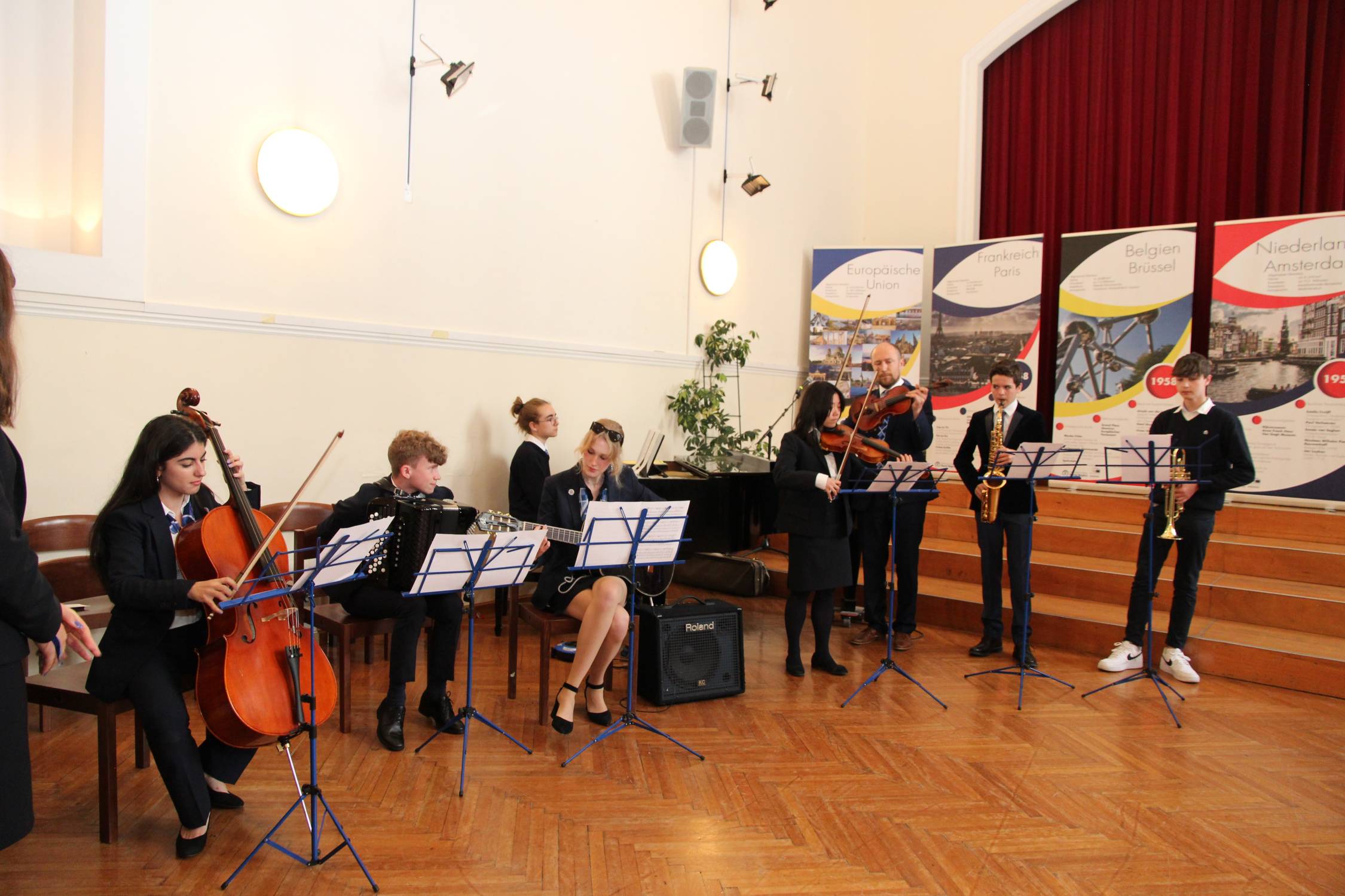 Schul-Ensemble Schul-Ensemble