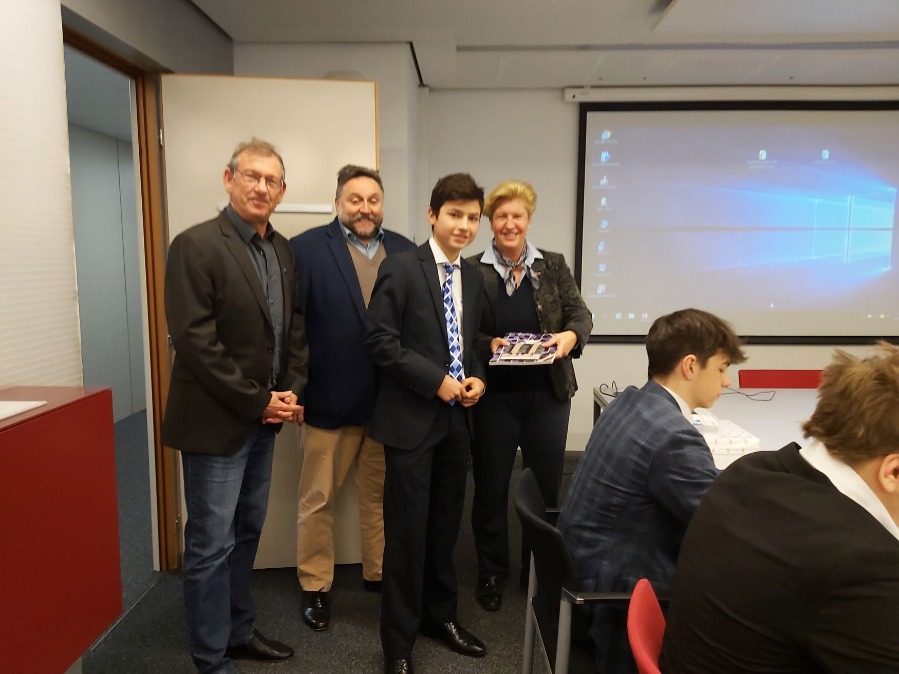Junior Unternehmen Junior Firma