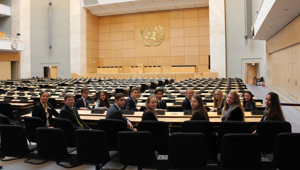Delegation MR im Sitzungssaal der UNO in Genf Delegation MR im Sitzungssaal der UNO in Genf